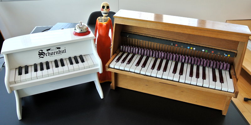 Setup toy pianos